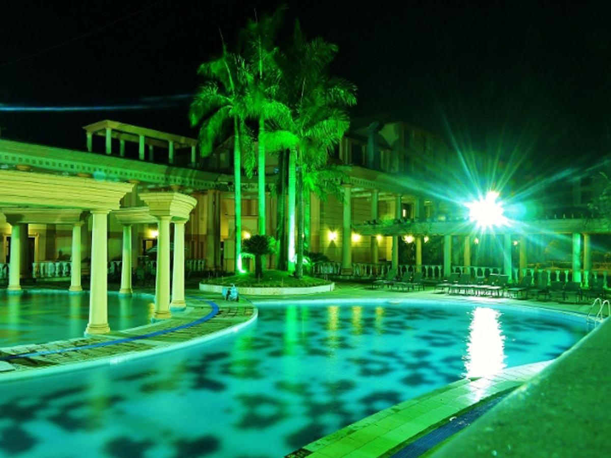 The Lake Land Country Club Residency Kolkata Exterior photo